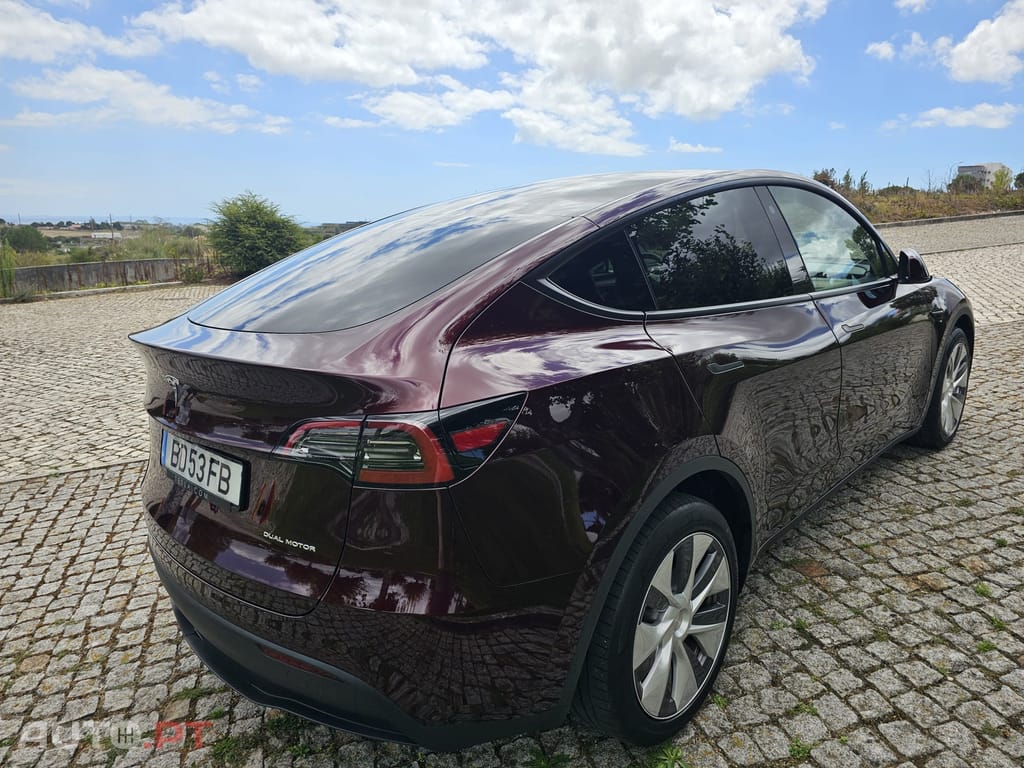 Tesla Model Y Long Range AWD