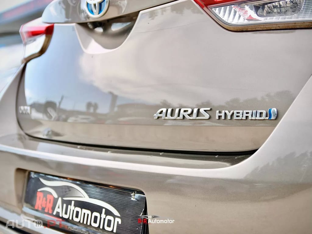 Toyota Auris 1.8 HSD Comfort+J17+Navi