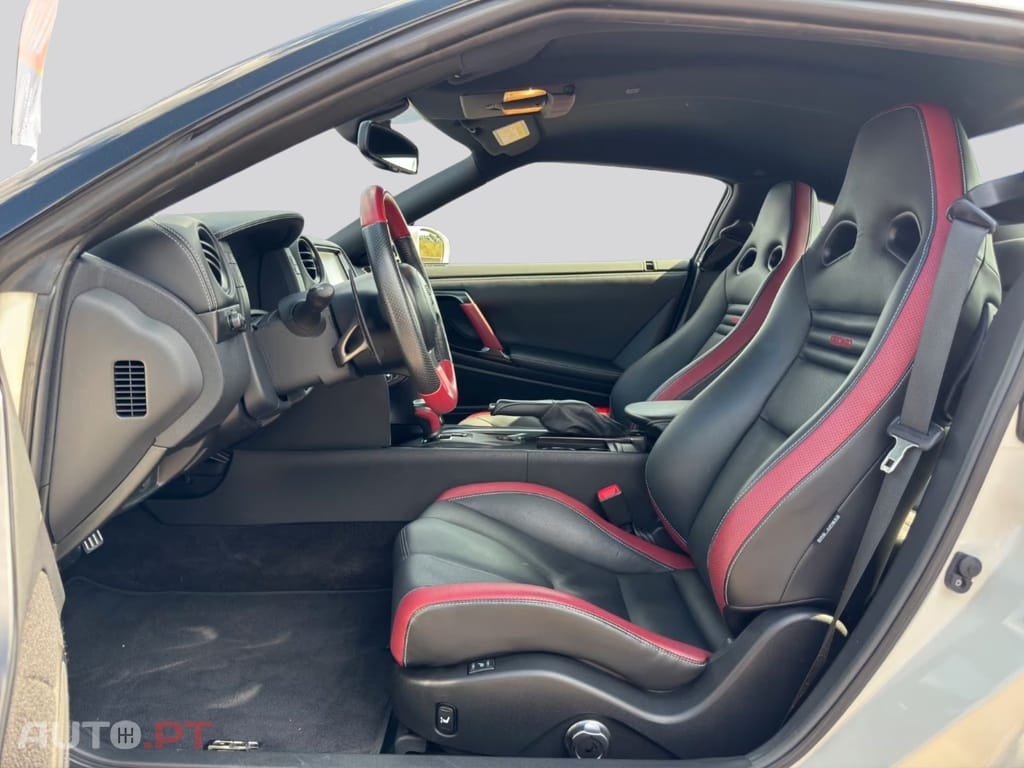 Nissan GT-R Black Edition