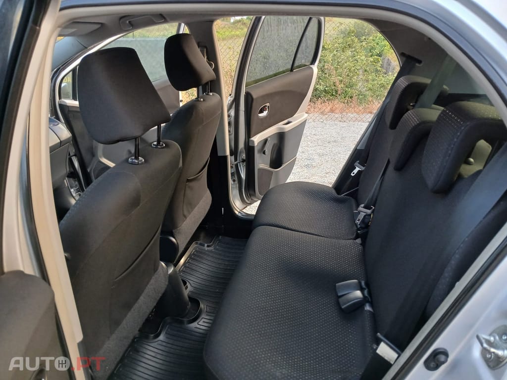 Toyota Yaris 1.0 VVT-I