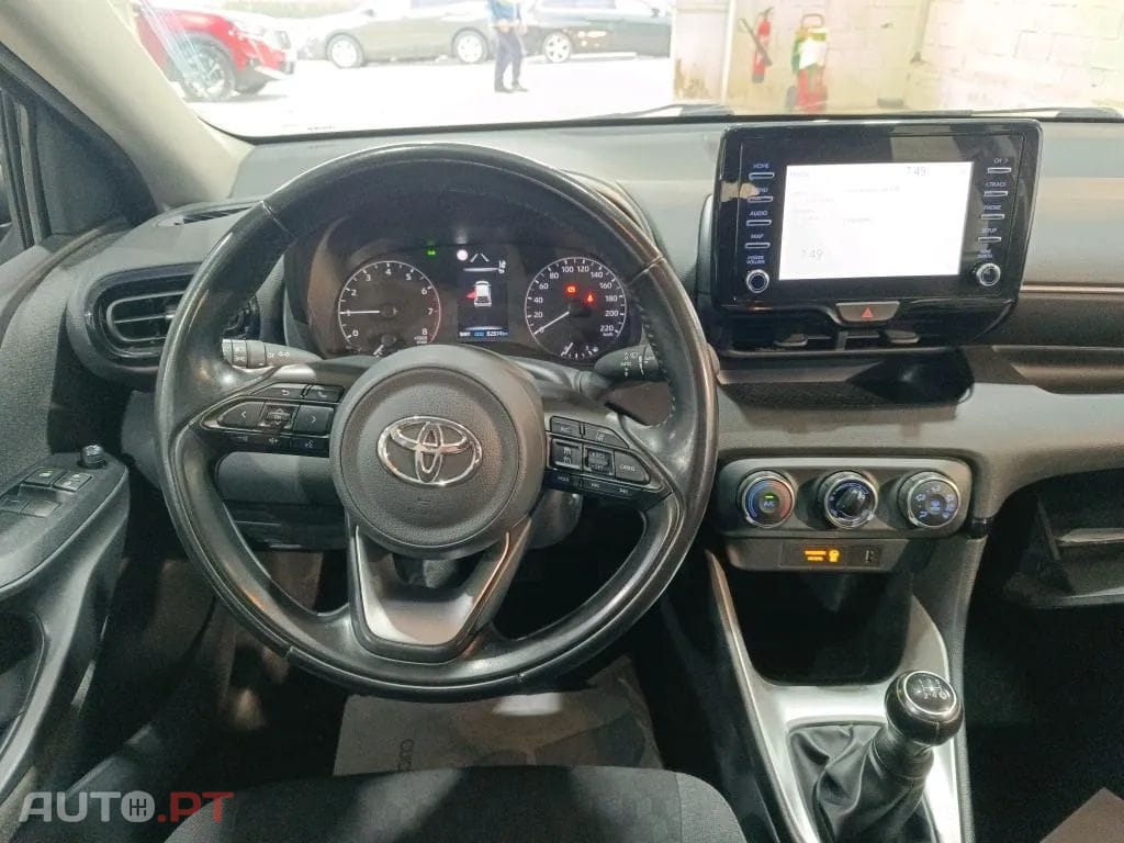 Toyota Yaris 1.0 VVT-i Comfort Plus