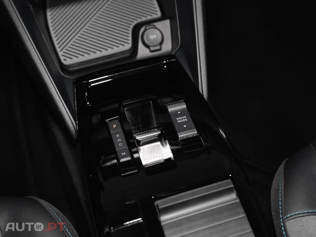 Citroen C4 X 1.2 PureTech Plus EAT8