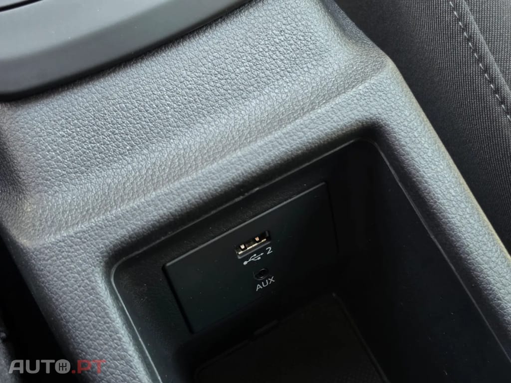 Audi Q2 1.6 TDI Design — fotografia 18