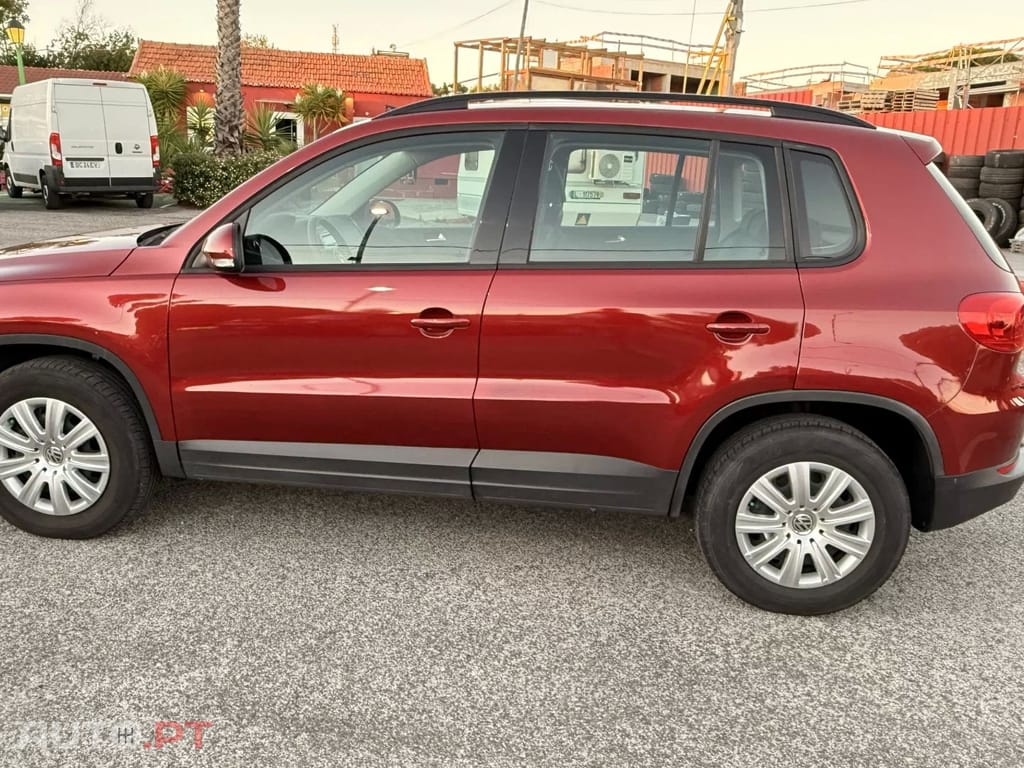 Volkswagen Tiguan 2.0 TSI 4Motion (BlueMotion ) DSG Comfortline — fotografia 26