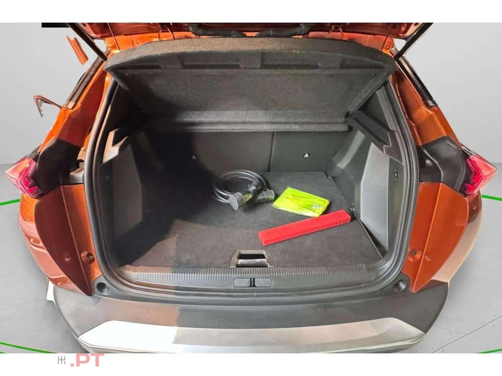 Peugeot E-2008 Allure  I.V.A DEDUTÍVEL 