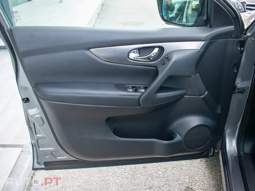 Nissan Qashqai 1.5 dCi N-Connecta J18