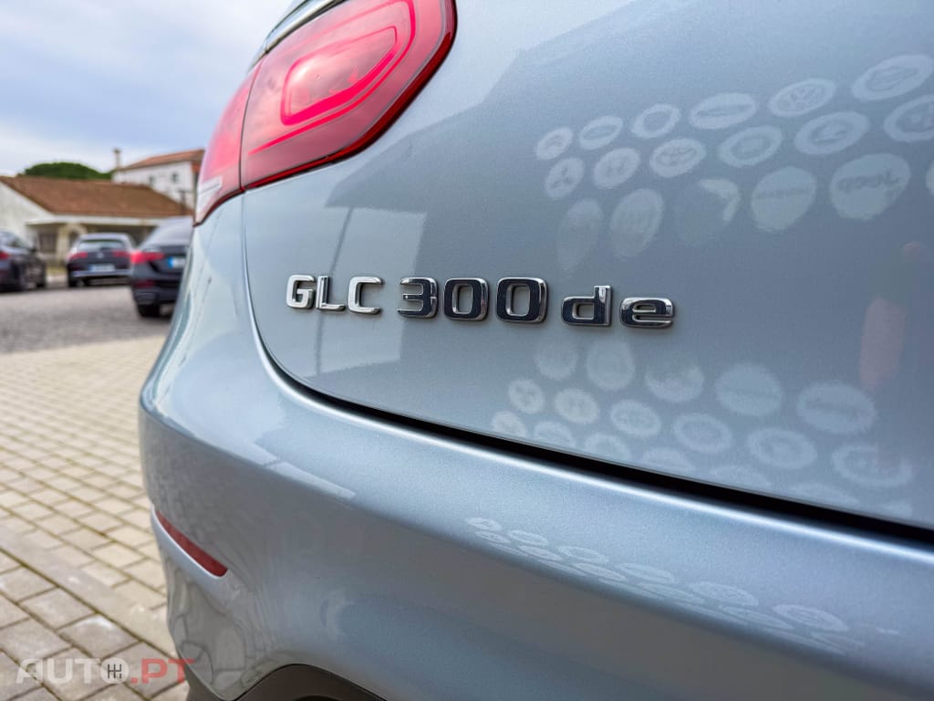 Mercedes-Benz GLC 300 de Coupe 4Matic 9G-TRONIC AMG Line