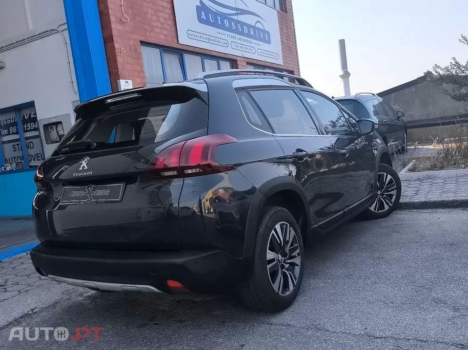 Peugeot 2008 1.2 PureTech Allure EAT6