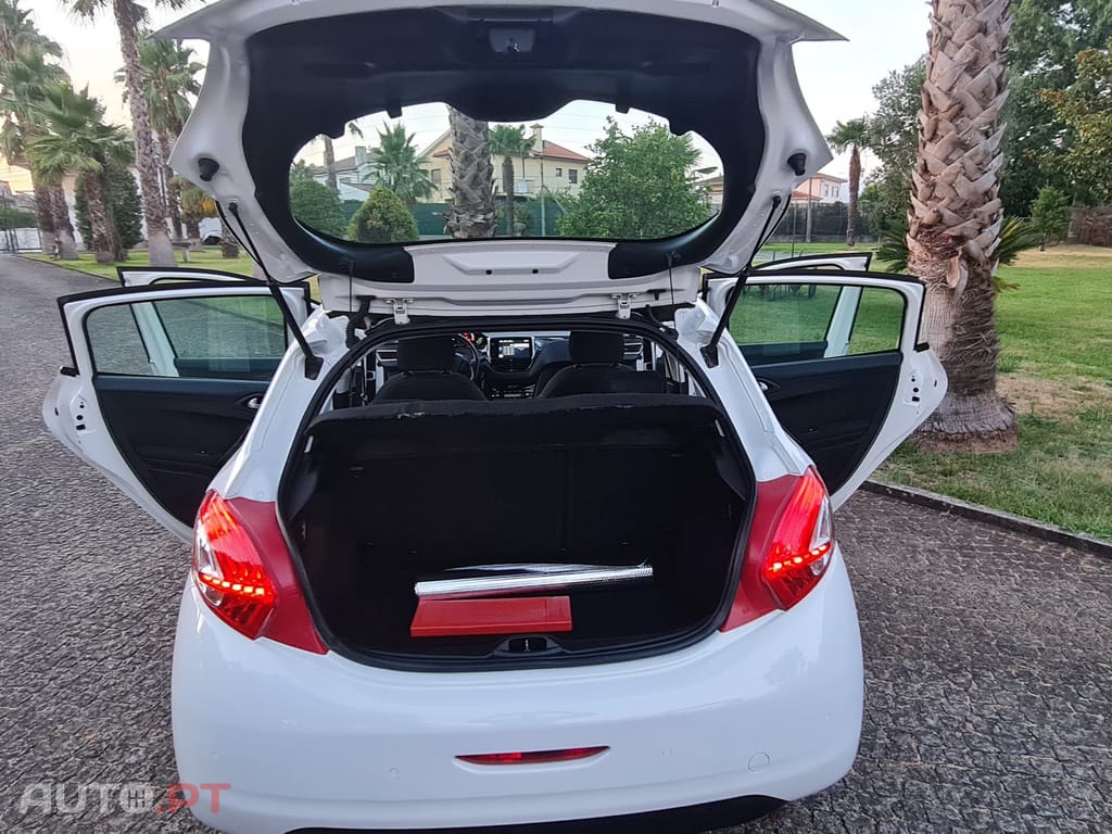 Peugeot 208 1.4 HDi Allure
