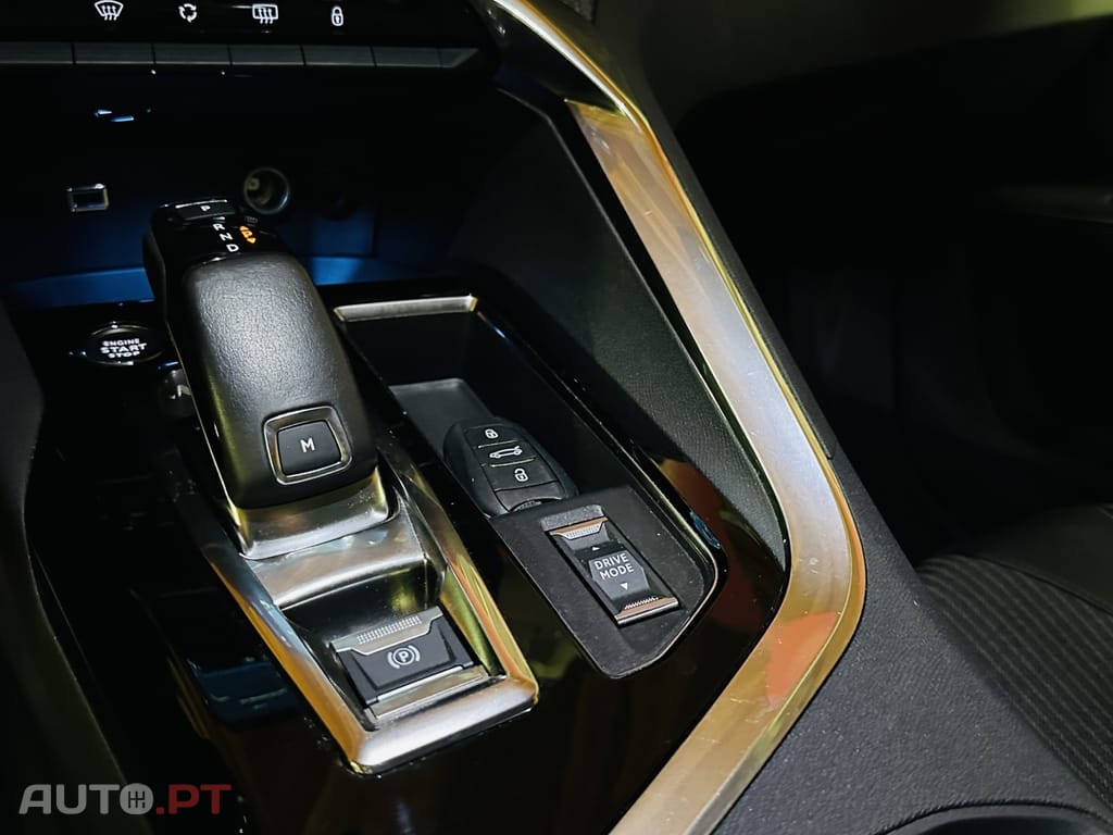 Peugeot 3008 1.2 PureTech Allure Pack EAT8