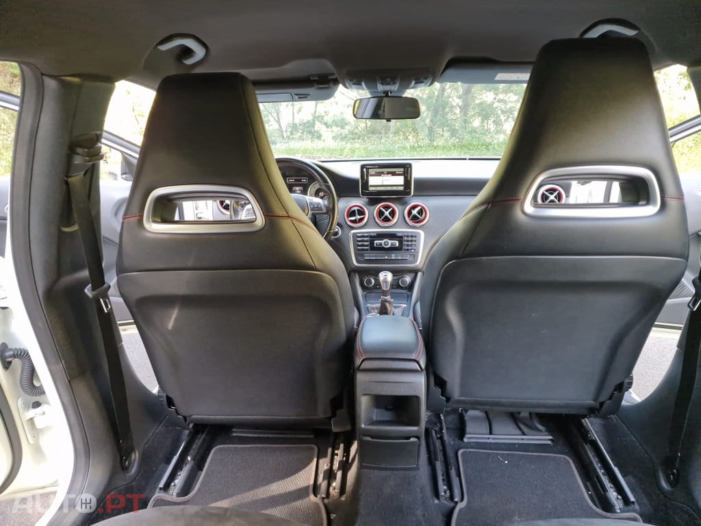 Mercedes-Benz A 180 d AMG Line