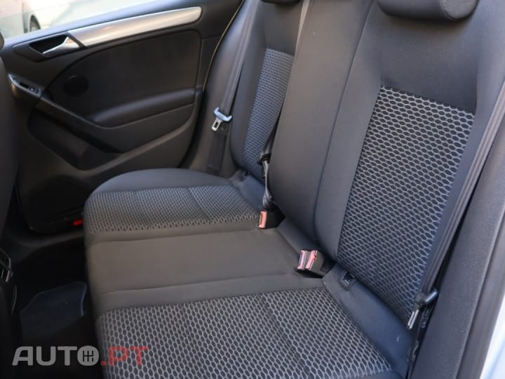 Volkswagen Golf 2.0 TDi Confortline