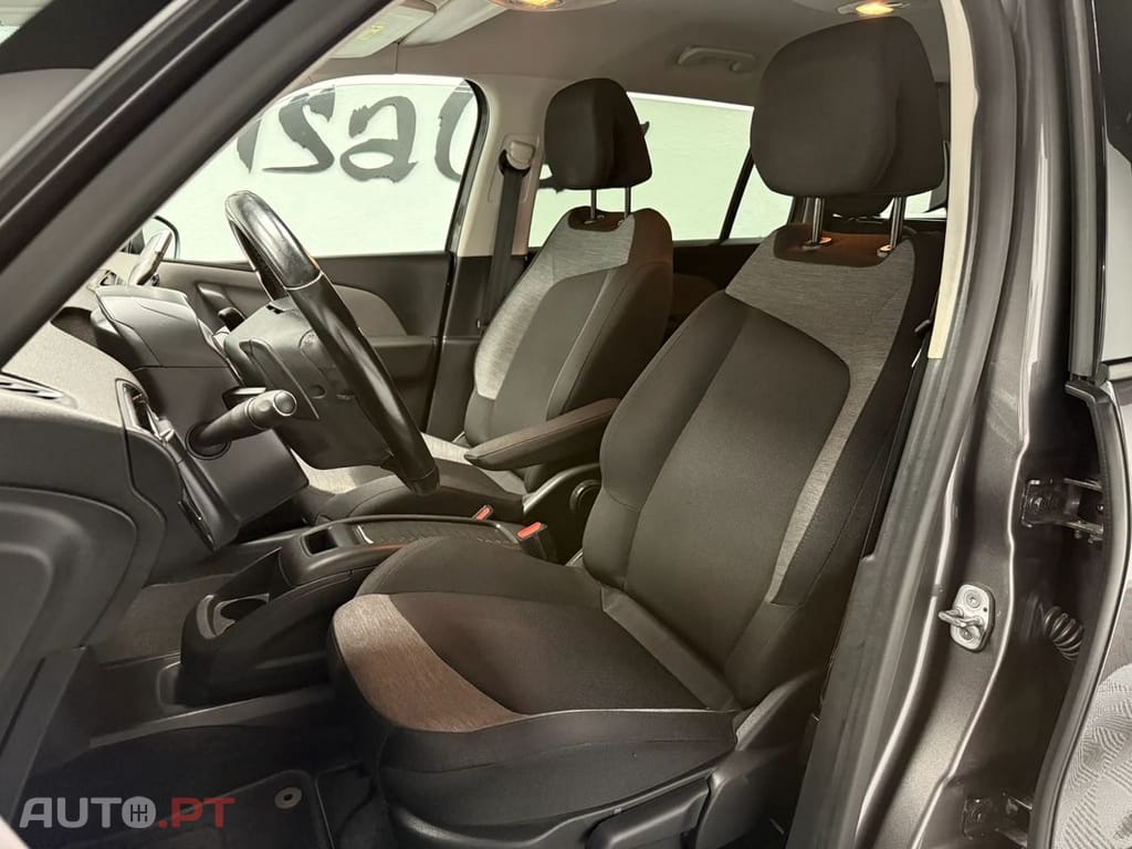 Citroen Grand C4 SpaceTourer BlueHDi 130 Stop&Start EAT8 SHINE