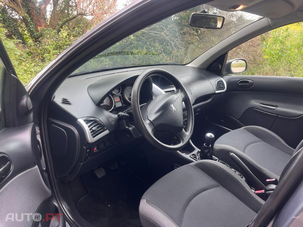 Peugeot 206+ 1.1 Gasolina
