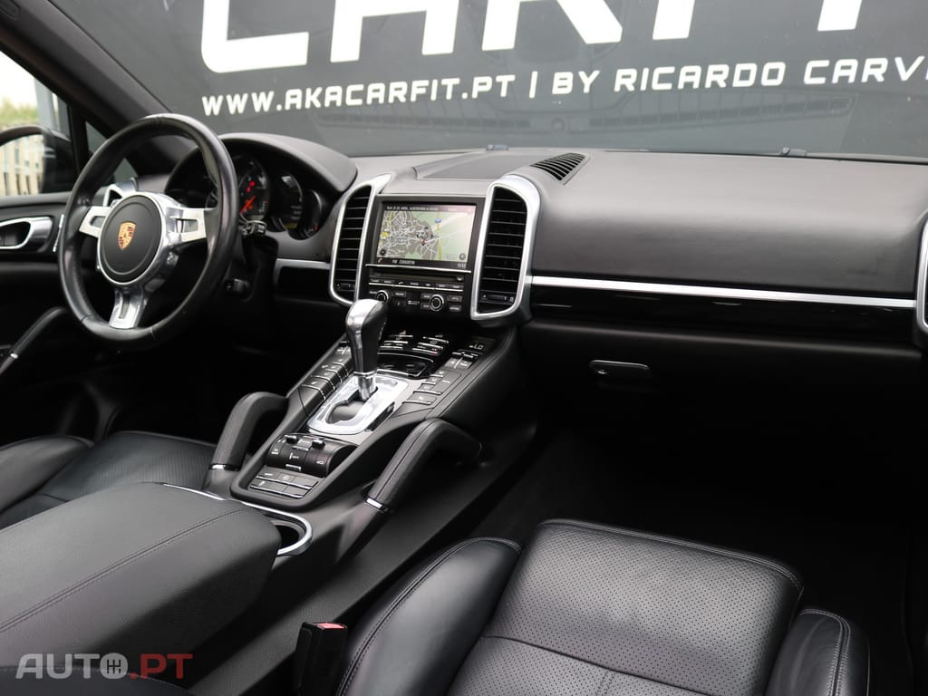 Porsche Cayenne Platinum Edition — fotografia 20