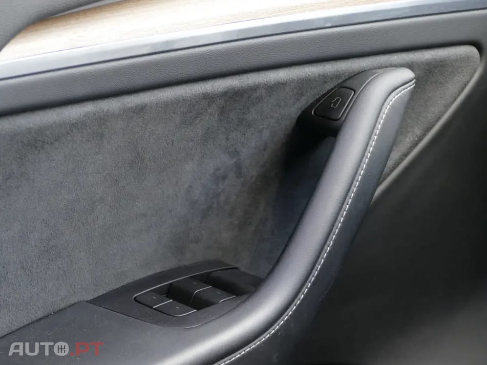 Tesla Model Y Tração Traseira