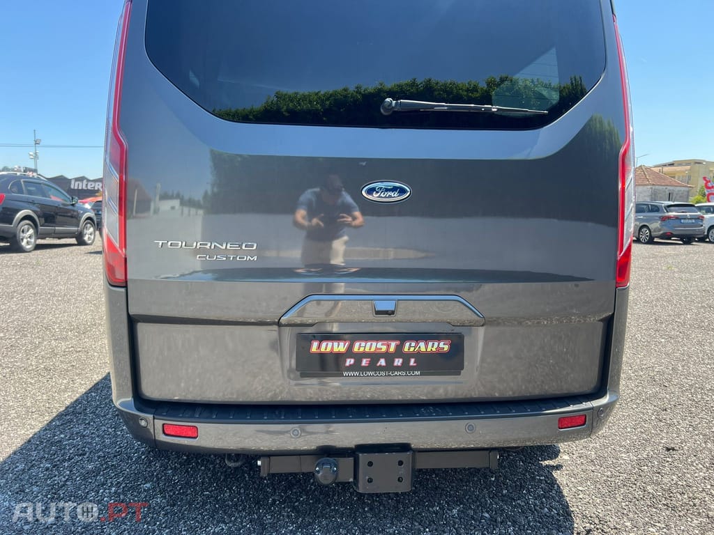Ford Tourneo 2.0 TDCi Titanium Aut.