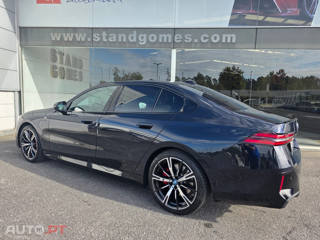 BMW 530 e Pack Desportivo M Pro