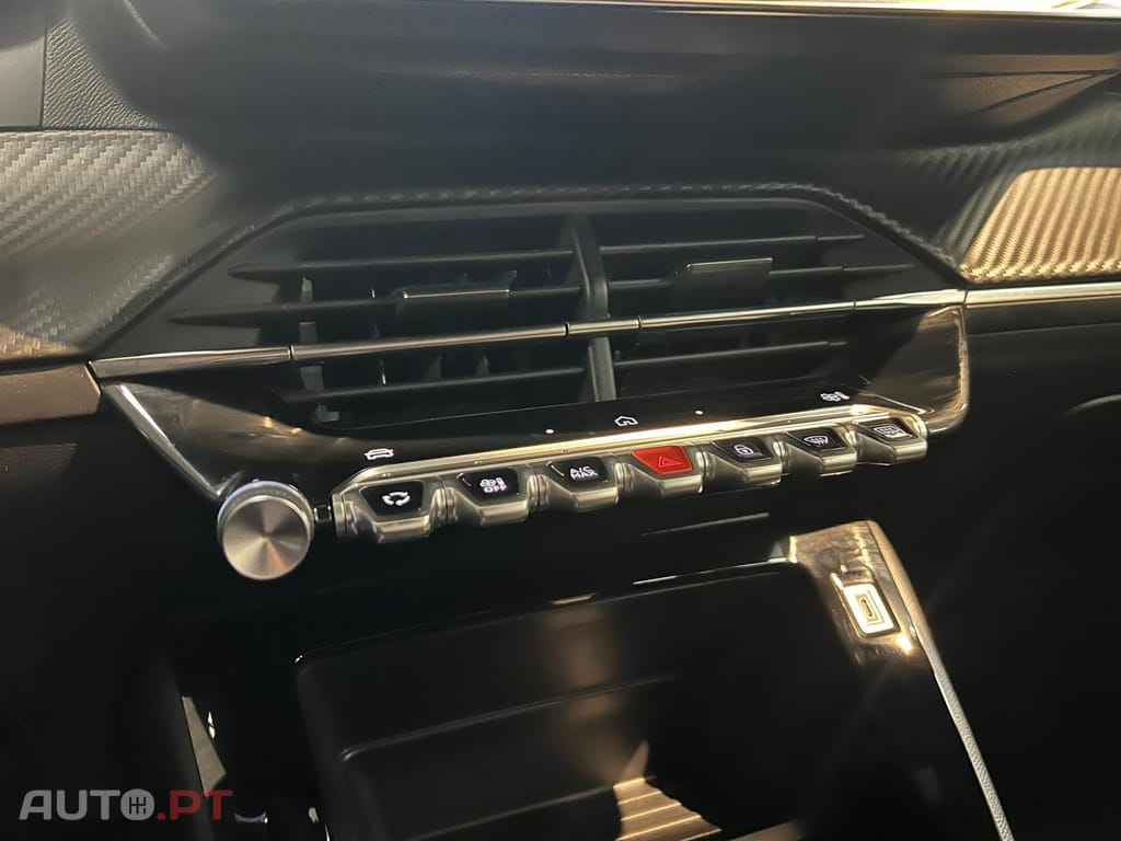 Peugeot 2008 1.2 Style