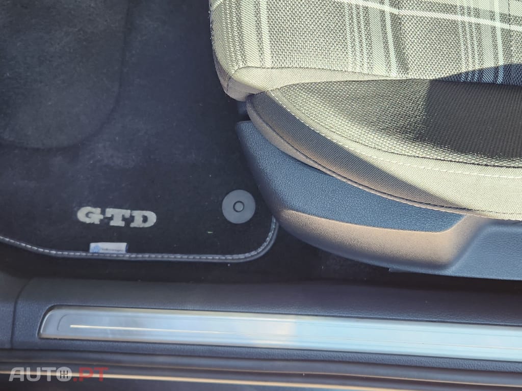 Volkswagen Golf 2.0 TDi GTD DSG