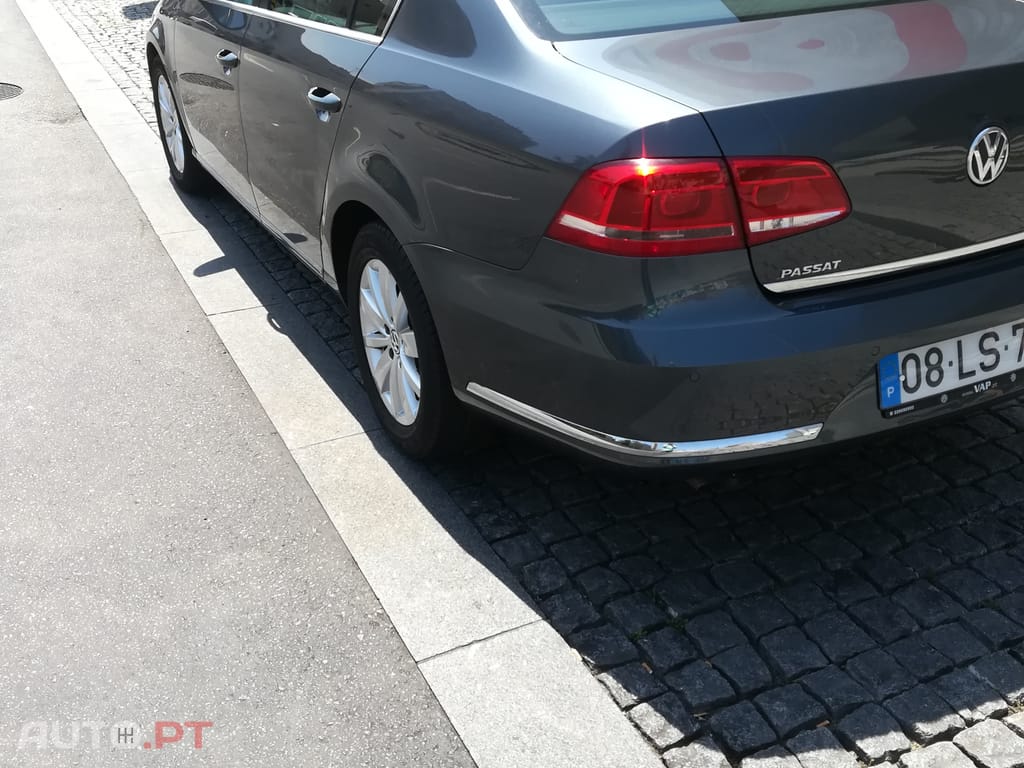 Volkswagen Passat PASSAT B7 1,6TDI 105CV CONFORT