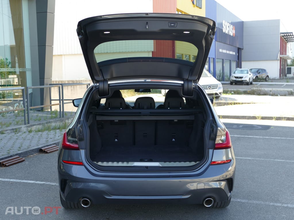 BMW 330 e Touring Pack M Auto