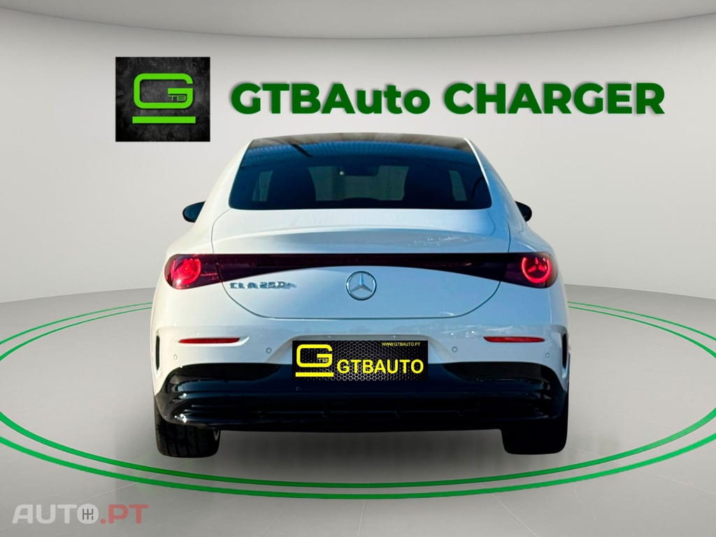Mercedes-Benz CLA 250 Coupé I.V.A DEDUTIVEL