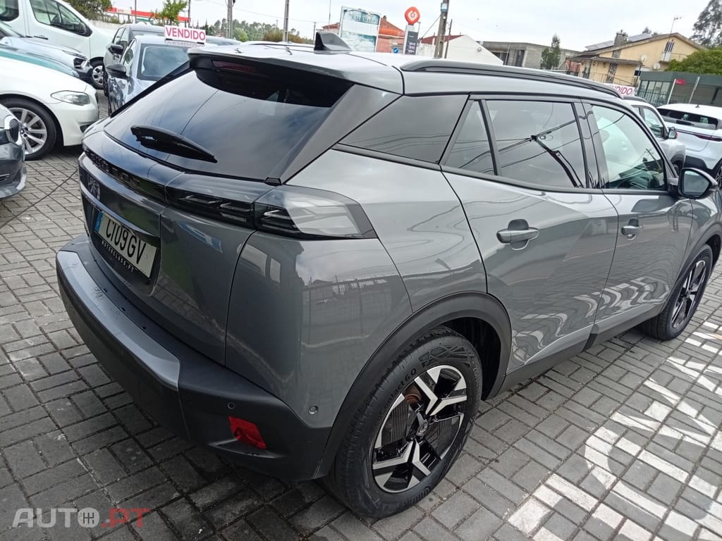 Peugeot e-2008 54 kWh Allure — fotografia 8