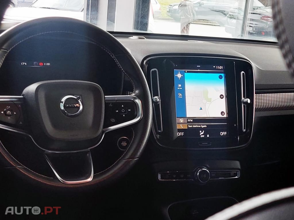 Volvo XC40 1.5 T2 Momentum Plus