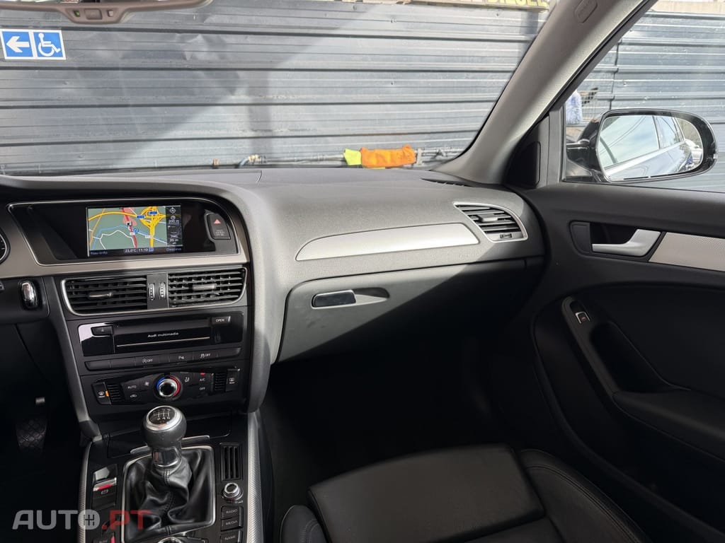 Audi A4 Avant 2.0 TDI Business Line S-line