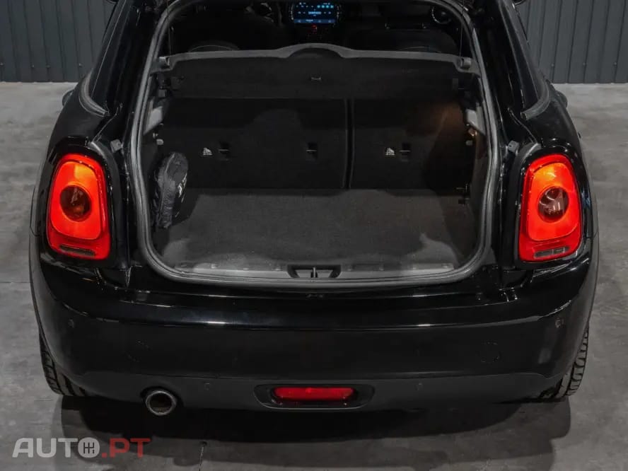 MINI Cooper Cooper D