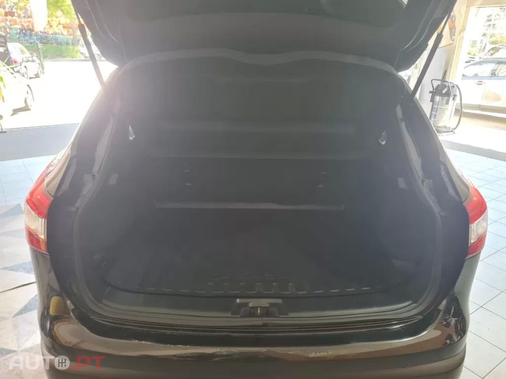 Nissan Qashqai 1.5 dCi 360