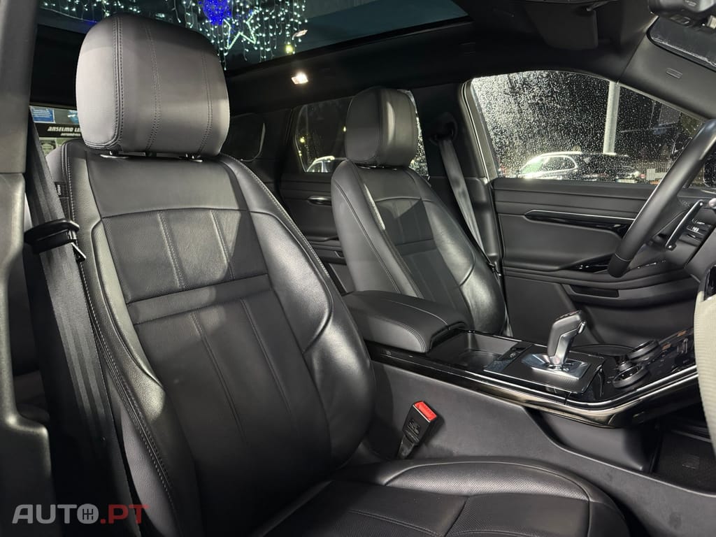 Land Rover Evoque 1.5 P300e AWD R-Dynamic S Auto