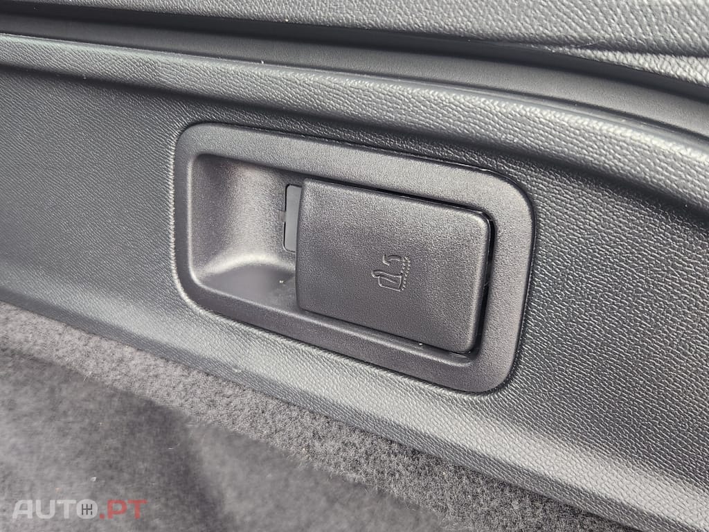 Peugeot 308 1.6 e-HDi Allure J17