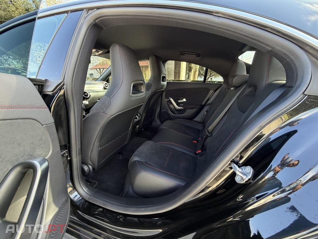 Mercedes-Benz CLA 180 d AMG LINE