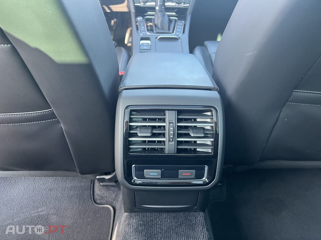 Volkswagen Passat Variant 2.0 TDi R-Line DSG