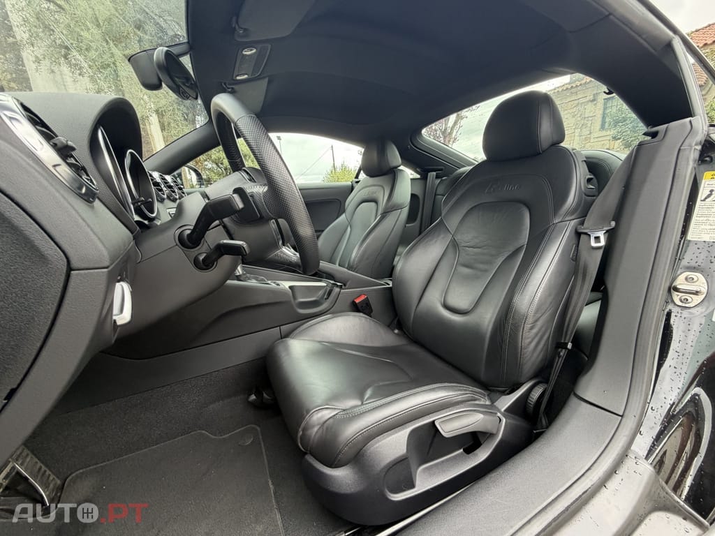 Audi TT 2.0 TFSI quattro S-line S tronic