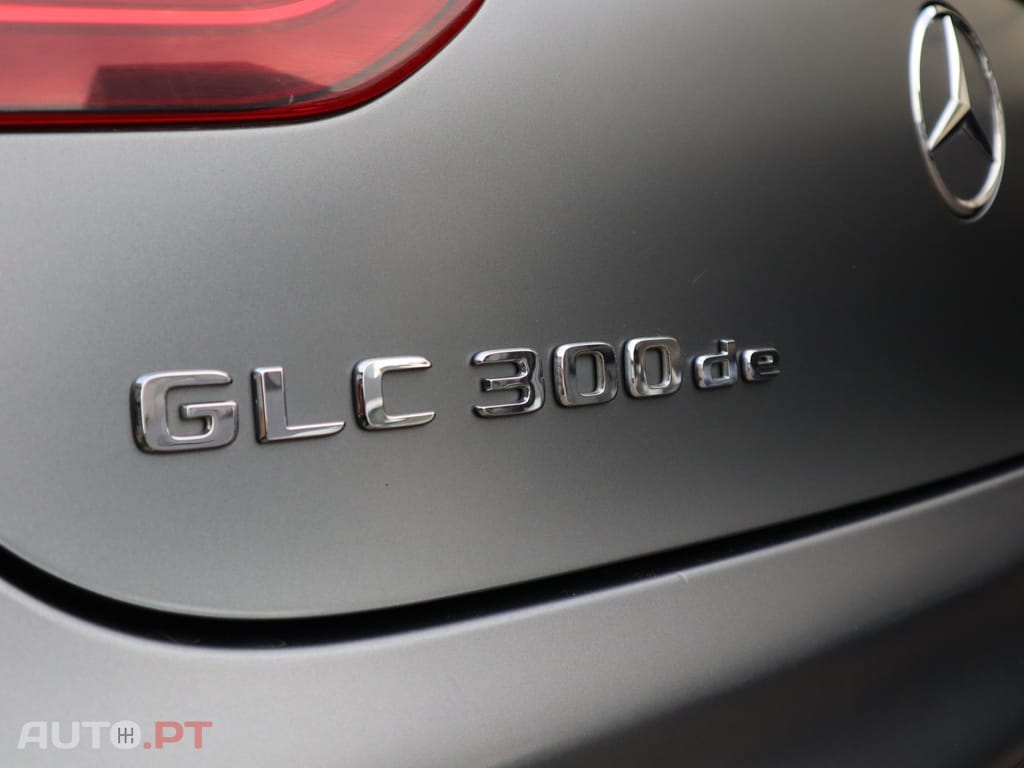 Mercedes-Benz GLC 300 de Coupe 4Matic 9G-TRONIC AMG Line