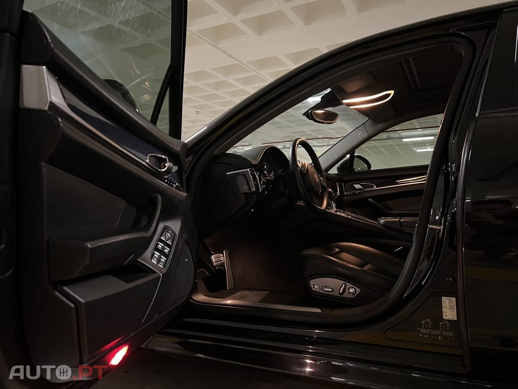 Porsche Panamera Diesel Platinum Edition