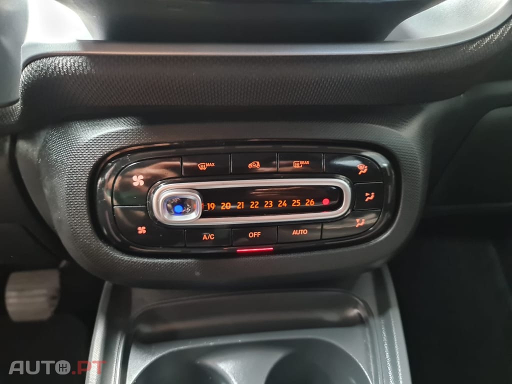 Smart ForFour Outro