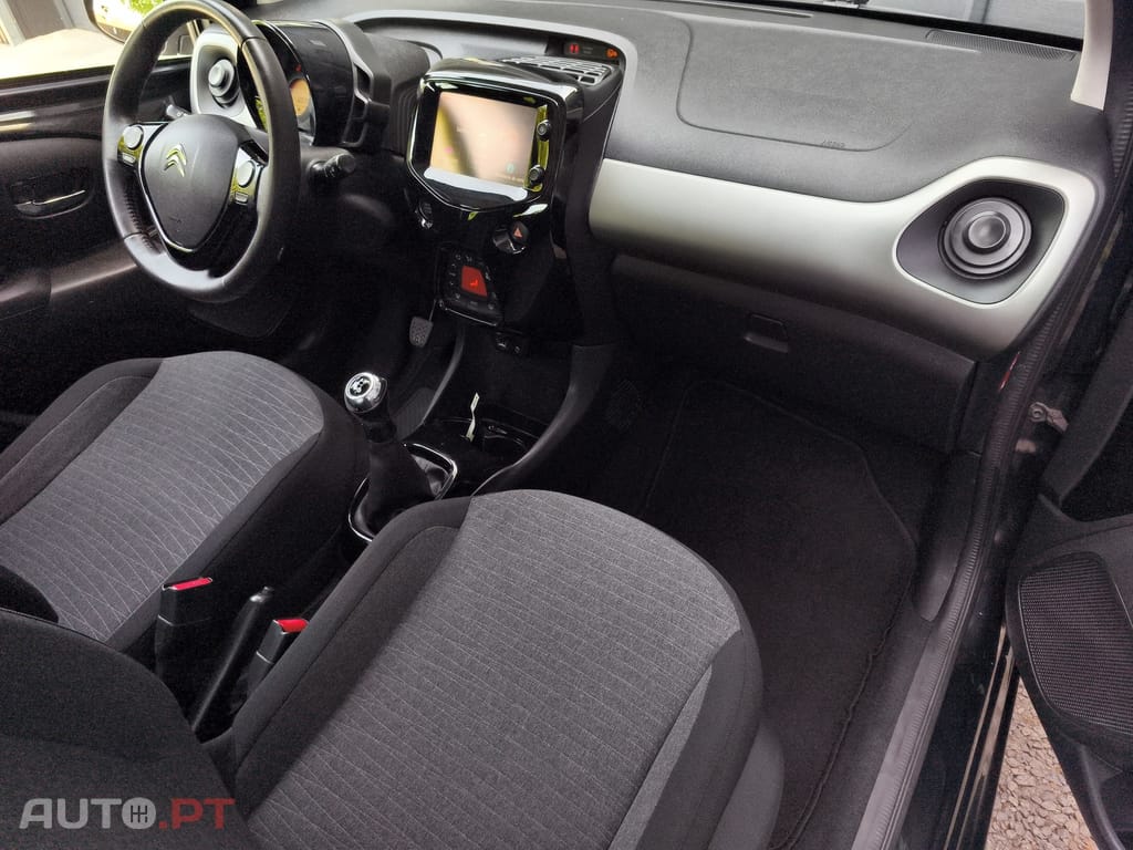 Citroen C1 1.2 VTi Shine