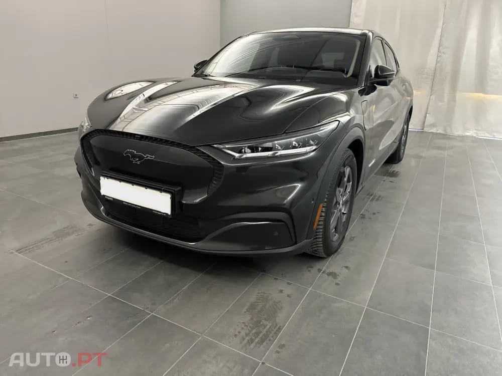 Ford Mustang Mach-E AWD PREMIUM