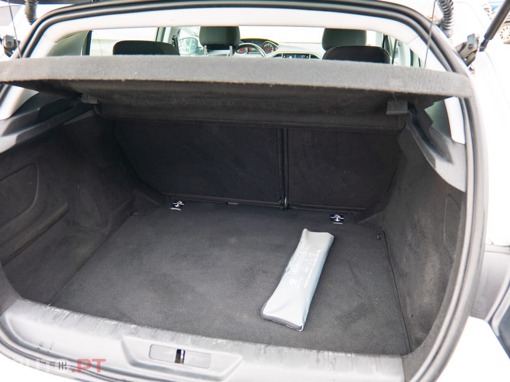 Peugeot 308 1.5 BlueHDi Business Line