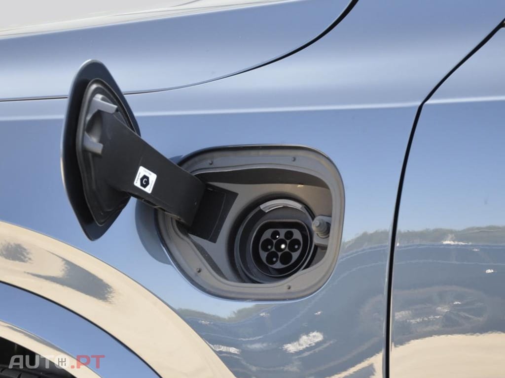 Volvo XC90 T8 Plus AWD I.V.A DEDUTIVEL 