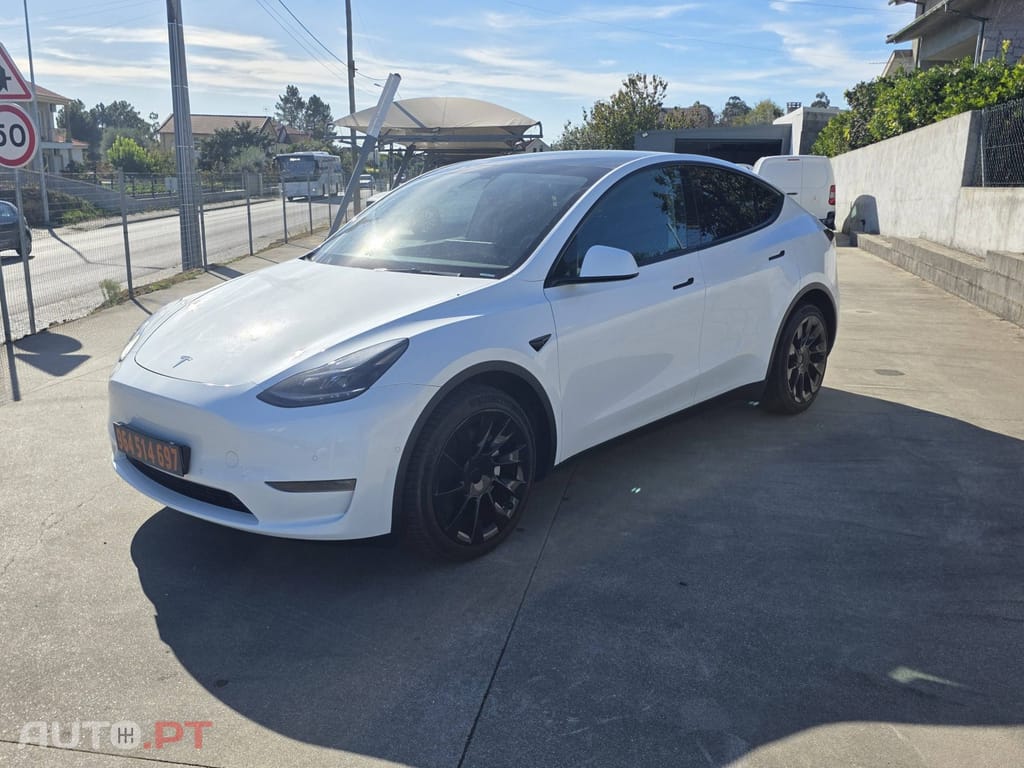 Tesla Model Y Long Range Dual Motor AWD