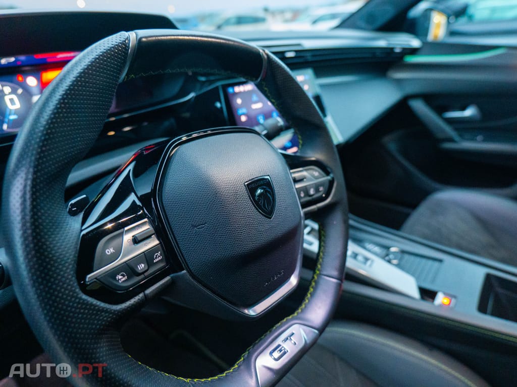 Peugeot 408 1.2 PureTech GT EAT8