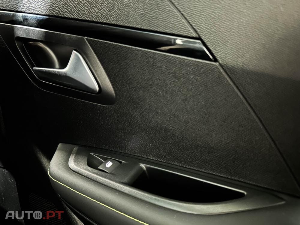 Peugeot E-208 50 kWh GT Pack