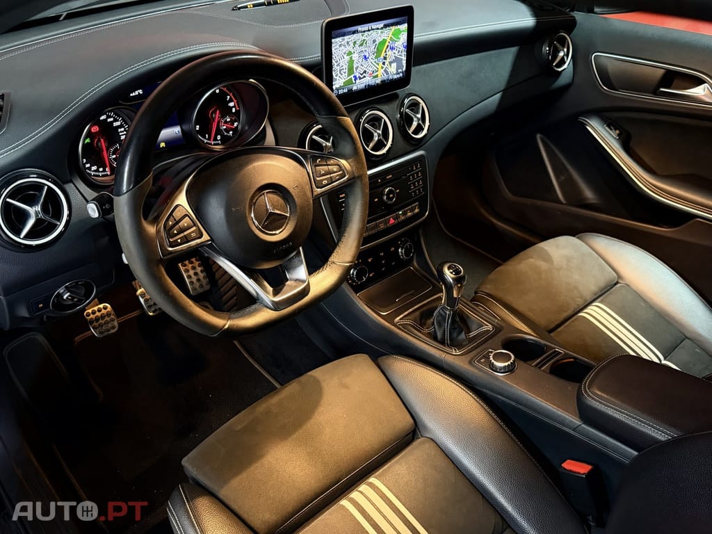 Mercedes-Benz A 180 AMG Line