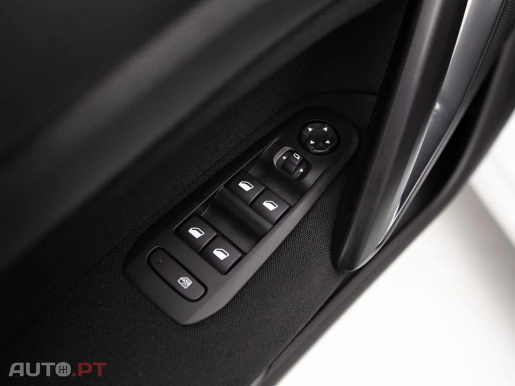 Peugeot 308 1.5 BlueHDi Business Line