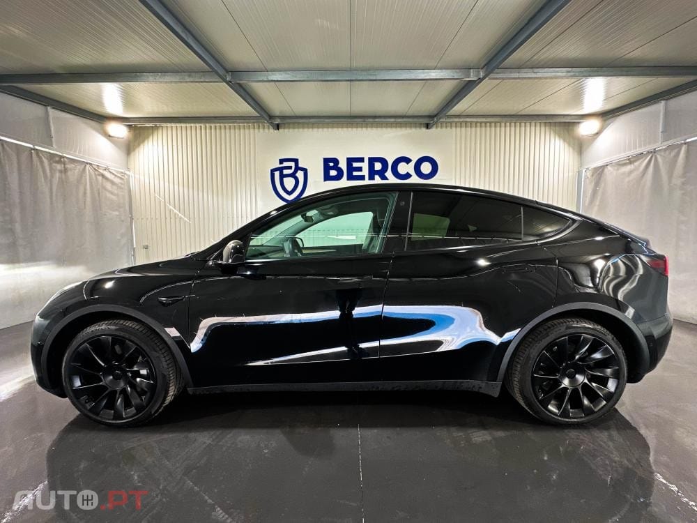 Tesla Model Y Long Range Dual Motor AWD